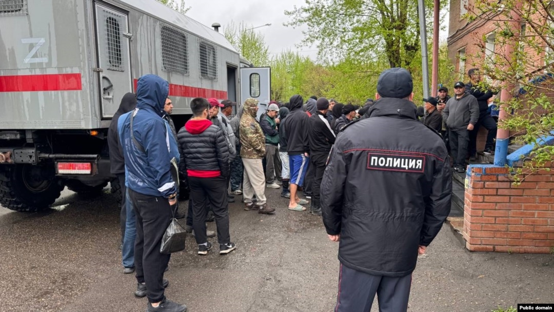 Антимигрантская облава в Красноярске, 13 мая
