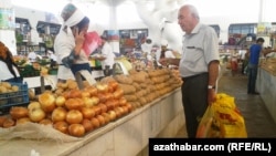 Illýustrasiýa suraty. Türkmenistanda bir bazar.