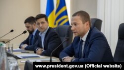 Президент Украины Владимир Зеленский и руководитель Донецкой области Павел Кириленко 5 июля 2019 года, Краматорск