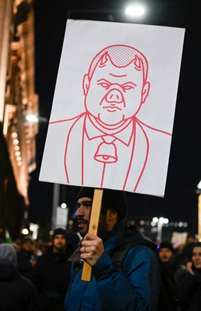 Какво се случва когато арогантността на управляващите систематично минава границите