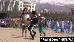 Tajikistan -- Norouz (Navruz) celebration in Dushanbe, 21Mar2011