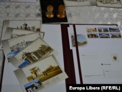 Martore ale timpului, cărțile poștale