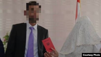 Олар қаңғыбас адамды сорғызуға мәжбүрлеген