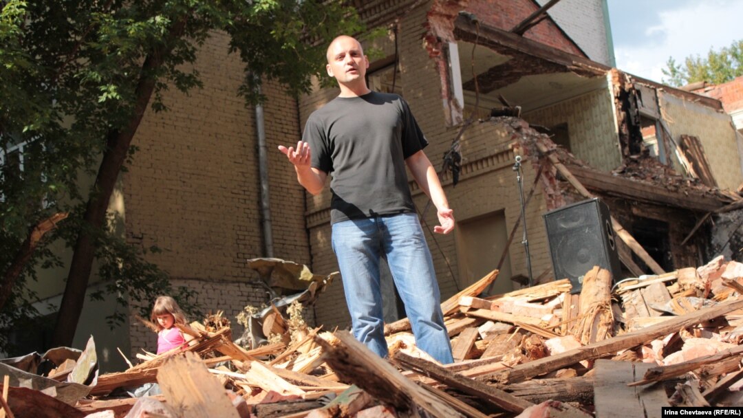 Sergei Udaltsov protesting against the destruction of an old building in the center of Moscow on July 30.