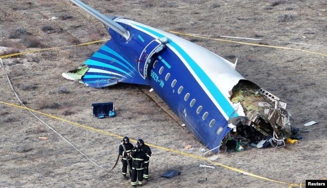 Bishti i aeroplanit të Azerbajxhanit që u rrëzua pranë Aktaut, Kazakistan, 25 dhjetor 2024