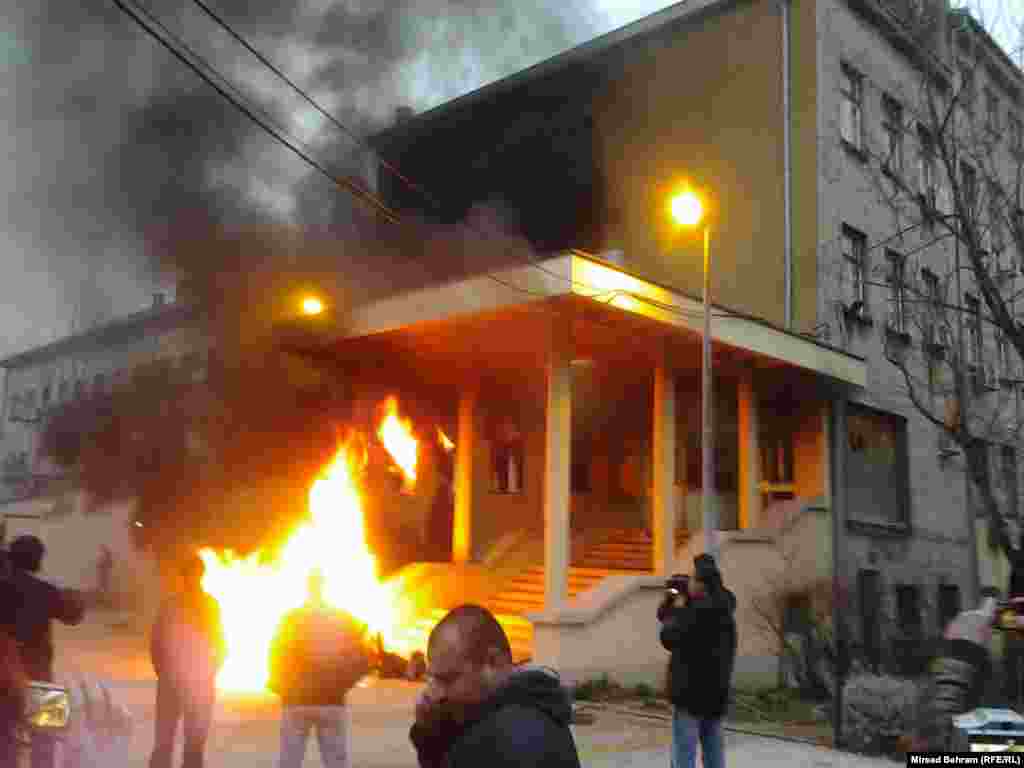 Bosnia-Herzegovina-Civil protests, Mostar, 7Feb2014