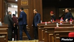 Armenia - Opposition lawmakers walk out of the Armenian parliament in protest, December 14, 2022.