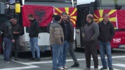Блокада во центарот на Скопје, решението за јавниот превоз неизвесно 