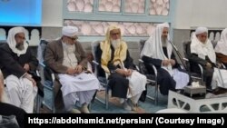 دیدار مولوی عبدالحمید (دوم از راست) با مدیران مدارس دینی اهل‌ سنت شورای هماهنگی سیستان‌ و بلوچستان 