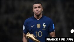 امپاپه به عنوان بهترین گلزن جام جهانی ۲۰۲۲ صاحب کفش طلایی شد