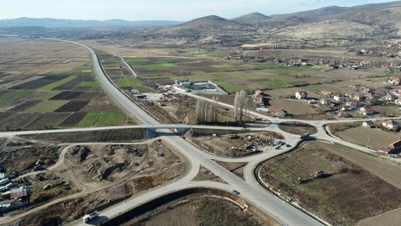 Државниот врв задоволен од изградбата на патишта на истокот на Македонија