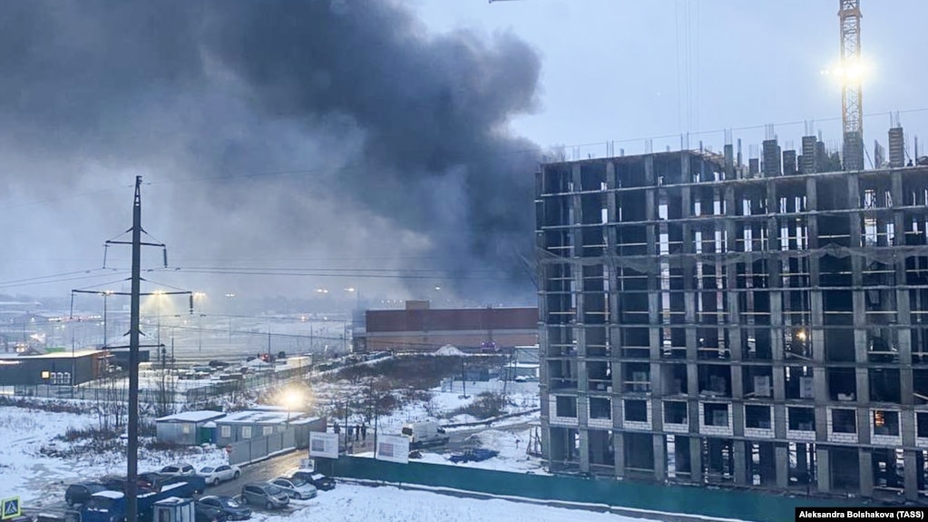 Second Fire In Days Hits Shopping Mall Near Moscow (rferl.org)