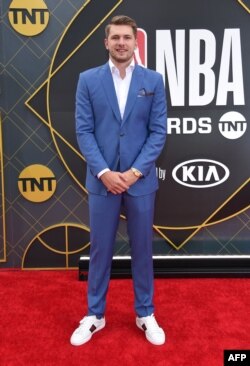  Лука Дончич преди награждаването си за новобранец на годината в НБА, 24 юни 2019 година 