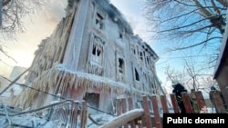 Bashkortostan -- Ufa -- burnt-down old house Sazonov street -- 11Jan2023