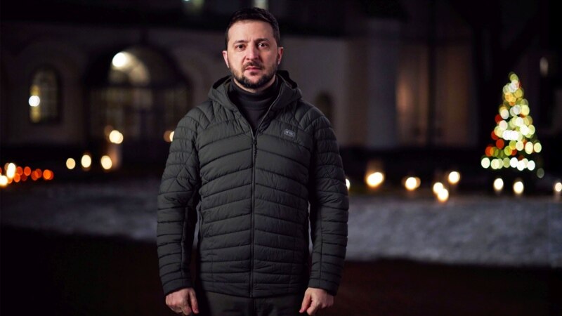 În mesajul său de Crăciun, Zelenski promite să le redea libertatea  ucrainenilor