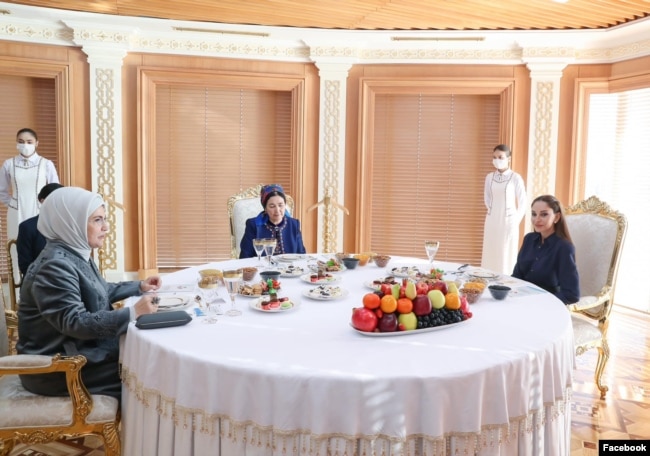 The former first lady of Turkmenistan. Ogulgerek Berdymukhammedova (center), hosts Emine Erdogan (left), and Mehriban Aliyeva in Awaza.