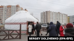 'Yurt Of Invincibility': Kazakh Community In Ukraine Warms The Hearts Of Bucha Residents