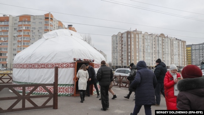 «Юрта несокрушимости»: казахи Украины согревают сердца жителей Бучи