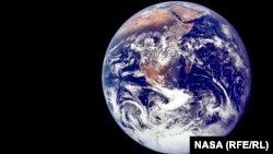 Снимка на Земята, направена от борда "Аполо-17"