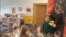 Sveštenik SPC vrši vjerski obred u privatnom vrtiću Montessori zvono u Nikšiću. Crna Gora, 19. decembar 2022.