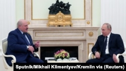 Аляксандар Лукашэнка падчас сустрэчы з Уладзімірам Пуціным у Крамлі, сакавік 2022 году 