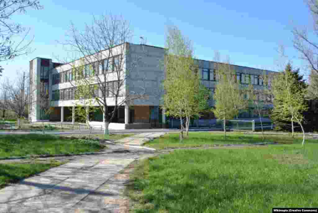 An undated file photo of the Makiyivka college that was hit. Russia&rsquo;s military leadership blamed the soldiers themselves for giving away their location through &ldquo;massive use of mobile phones by military personnel in defiance of prohibitions.&rdquo; However, the wife of a soldier who was housed in the building told Russian media outlet Important Stories that locals &ldquo;breathed poison&rdquo; on the servicemen during their time in Makiyivka and it&rsquo;s possible residents gave away their location to Ukrainian intelligence. &nbsp;