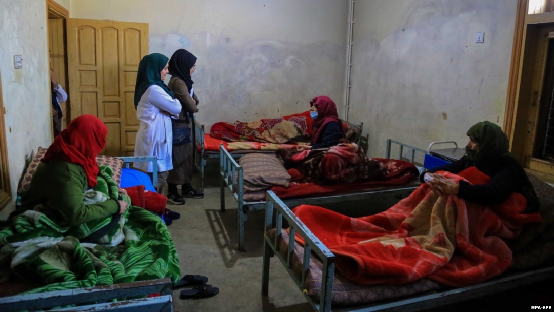 Afghan women addicted to drugs receive treatment at a center dedicated to treating women and children in Kabul. (file photo)