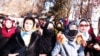 اعتراض زنان و دختران در واکنش به بسته شدن پوهنتون ها به روی آنها در افغانستان 