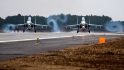 Самолеты Су-30 на аэродроме Бельбек. Крым, архивное фото