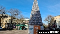 Новогодняя елка от банка РНКБ в Симферополе, 14 декабря 2022 года