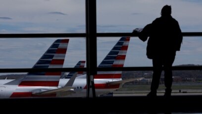 Всички полети в САЩ са временно приземени заради технически срив