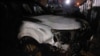 Остов сгоревшего автомобиля в Омске