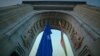 Zastave NATO i Rumunije u Bukureštu pred početak sastanka šefova diplomatija, 29. novembar 2022. 