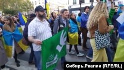 Анатолий Свечников на митинге в поддержку Украины в Париже