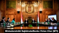 Orbán Viktor kormányfő és Varga Mihály pénzügyminiszter Budapesten 2020. május 11-én