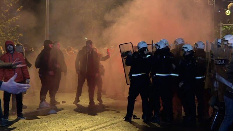 Përleshje mes Policisë dhe protestuesve në Podgoricë pas miratimit të Ligjit për Presidentin
