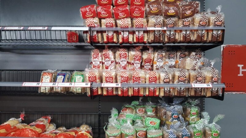 Ковачевски уверува дека се намалени цените на лебот, млекото и месните производи