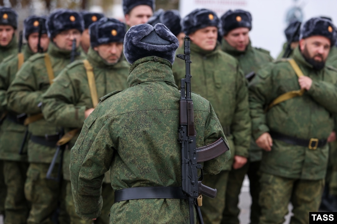 Моншада әйелін сиқыған ер адамның видеосы