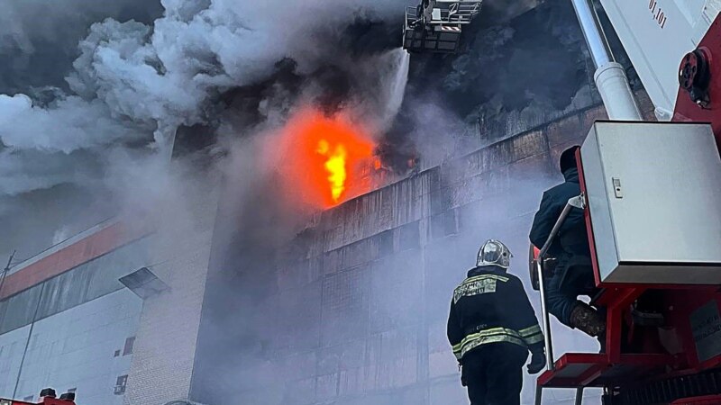 Најмалку 6 загинати при експлозија во руска фабрика 