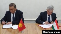 Встреча топографических рабочих групп правительственных делегаций Кыргызстана и Таджикистана. 