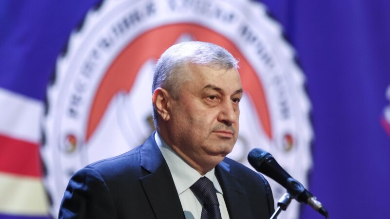 Кокойты критикует Гарибашвили, но говорит о «благоразумии» властей Грузии