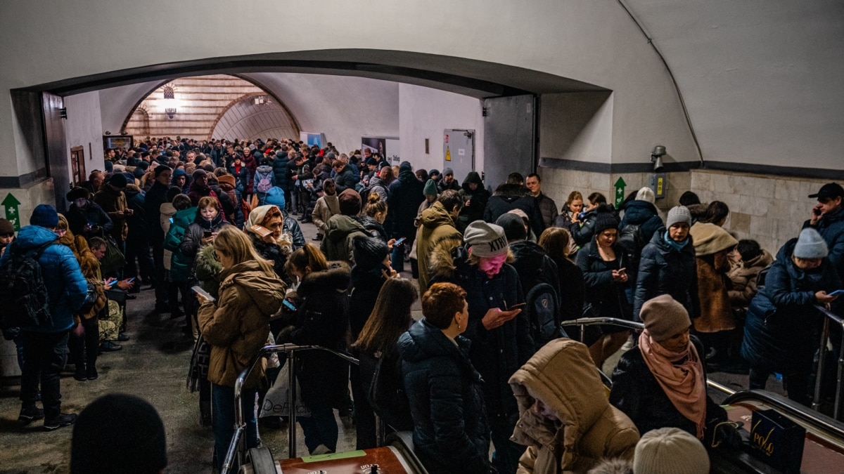 В усіх областях України оголосили повітряну тривогу