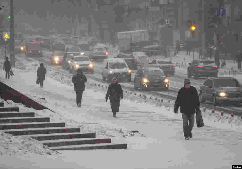Sulmet e vazhdueshme ruse mbi infrastrukturën energjetike të Ukrainës kanë shkaktuar frikë serioze te ukrainasit për një dimër pa ngrohje.