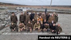 Ukrajinski ratni zarobljenici nakon prethodne razmjene u regiji Zaporižja 24. novembar 2022. 