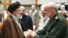 حسین سلامی (راست) فرمانده سپاه پاسداران در دیداری با ابراهیم رئیسی، رئیس‌جمهور اسلامی ایران