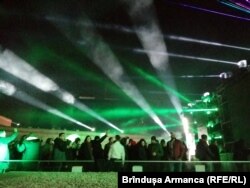 Show-ul de video mapping și prezența unor DJ cunoscuți au ținut atenția a mii de oameni la Timișoara