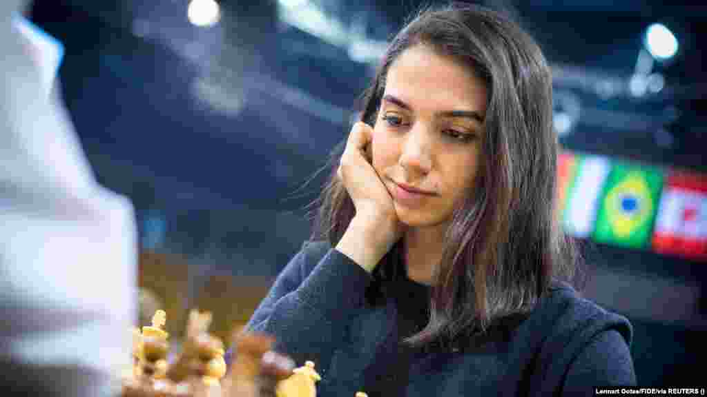 Jucătoarea de șah iraniană Sara Hadem fără val islamic&nbsp;la campionatele de șah FIDE World Rapid și Blitz Chess din Alma Ata, Kazahstan, 26 decembrie.