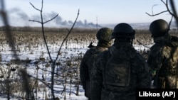 Украин сарбаздары Соледар түбіндегі майданда, Донецк облысы. 11 қаңтар 2023 жыл.