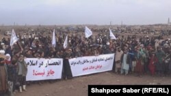 دهها تن از قصابان در ولایت هرات در اعتراض به افزایش مالیات ذبح حیوانات٬ دست به اعتصاب کاری زده اند. 