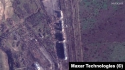 Супутникові фото Бахмута: до і після атак російської армії (фотосвідчення) 